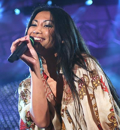 Anggun at Festivalbar 2005 in Viterbo (19/06/2005)